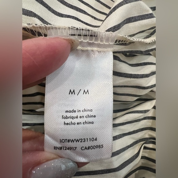 WEWOREWHAT Sleeveless Popover Shirt Medium NWT button down collared striped - Picture 7 of 8